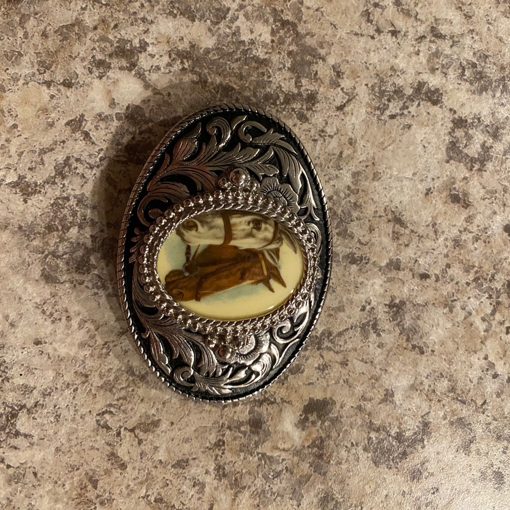Belt buckle